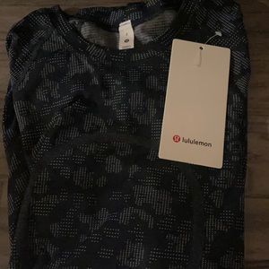 Lululemon long sleeve swiftly tech